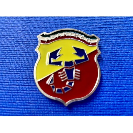 Ecusson abarth métal émaillé à visser 70x60mm