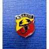 Écusson abarth métal émaillé hauteur 48mm x largeur 43mm