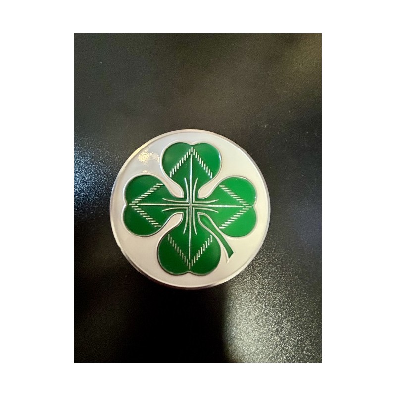 Badge treffle 70mm métal